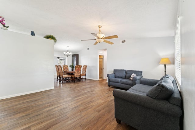 5 of 47 - 480 Sw Lakehurst Drive, Port Saint Lucie, FL