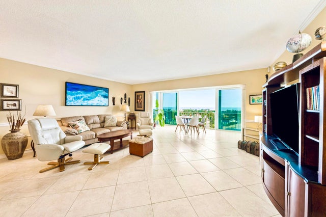 5 of 27 - 555 Se 6th Avenue #11d, Delray Beach, FL