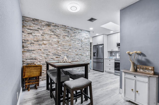 5 of 17 - 2503 Waterview Circle, Palm Springs, FL