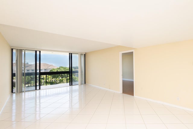 3 of 24 - 2400 Presidential Way #602, West Palm Beach, FL