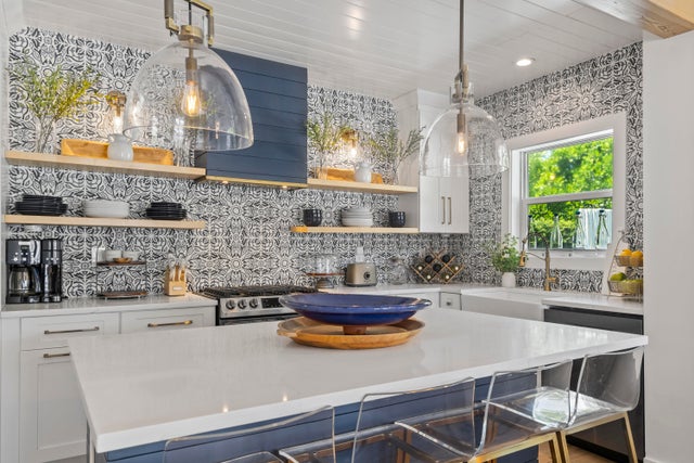 1 of 65 - 711 Sw 27th Way, Boynton Beach, FL