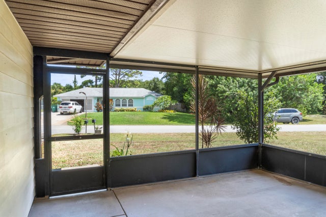 5 of 22 - 450 Columbus Street E, Sebastian, FL