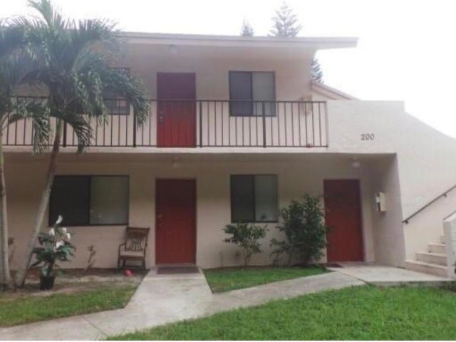 Photo of 200 Nottingham Cir #j, Greenacres FL