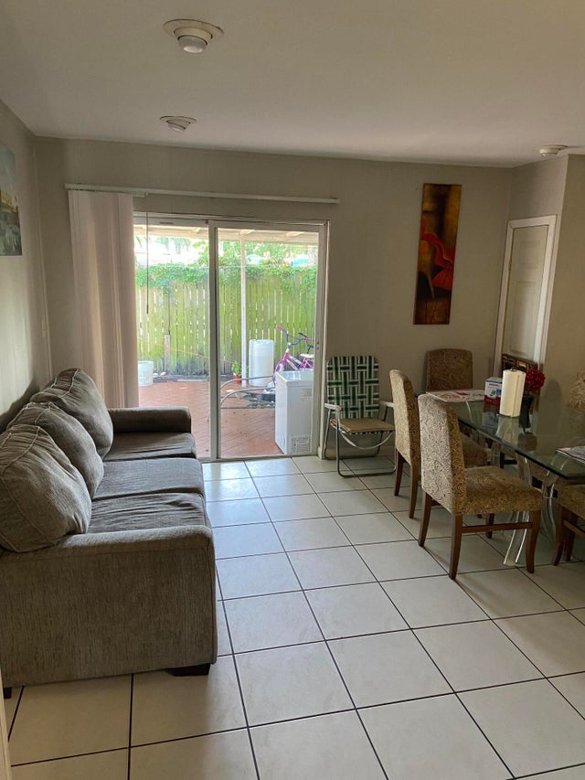 2 of 10 - 4900 Pimlico Court, West Palm Beach, FL