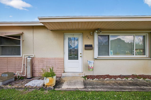 5 of 43 - 721 Huckleberry Lane, North Palm Beach, FL