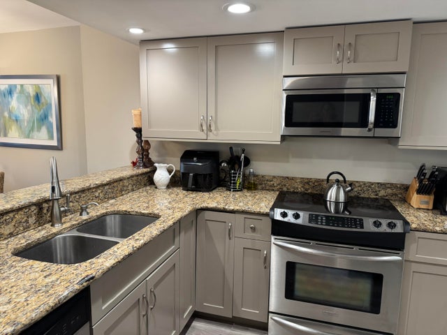 3 of 32 - 12 Royal Palm Way #2040, Boca Raton, FL