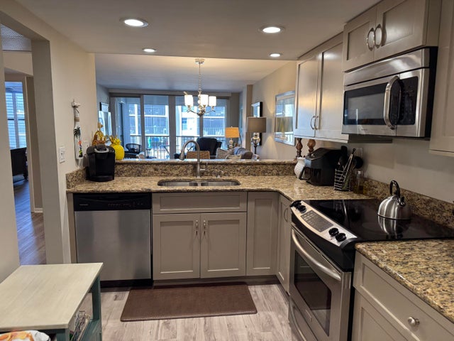 4 of 32 - 12 Royal Palm Way #2040, Boca Raton, FL