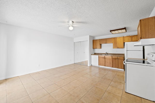 4 of 19 - 641 Executive Center Drive #p104, West Palm Beach, FL