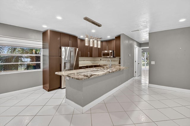 3 of 44 - 624 Flanders M, Delray Beach, FL