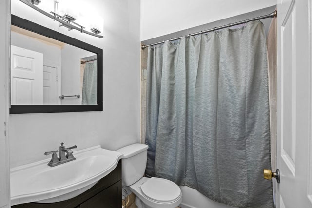 5 of 30 - 15 Via De Casas Sur #204, Boynton Beach, FL