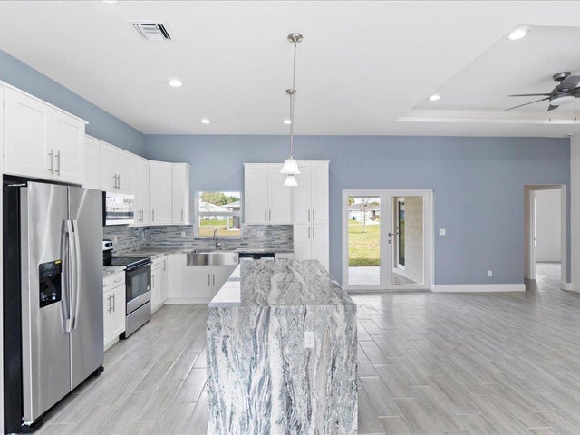3 of 8 - 5806 Tangelo Drive, Fort Pierce, FL
