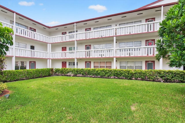 4 of 87 - 384 Fanshaw J, Boca Raton, FL
