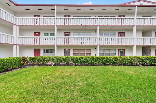 5 of 87 - 384 Fanshaw J, Boca Raton, FL