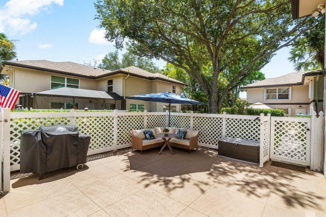 4 of 27 - 33 Clinton Court #c, Royal Palm Beach, FL