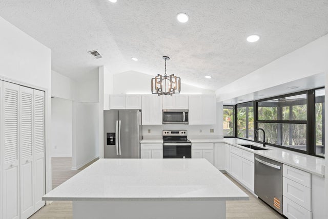2 of 35 - 5810 Balsam Drive, Fort Pierce, FL