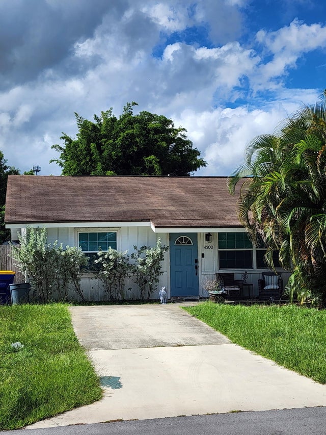 1 of 24 - 4500 Se Salvatori Road, Stuart, FL