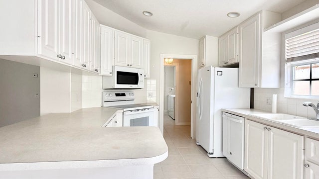 5 of 52 - 7701 Pine Island Way, West Palm Beach, FL