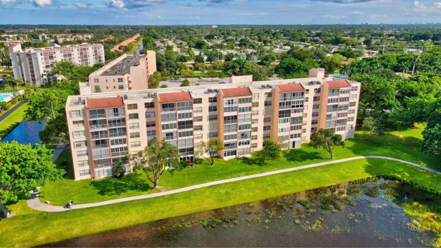 2 of 32 - 14575 Bonaire Boulevard #601, Delray Beach, FL