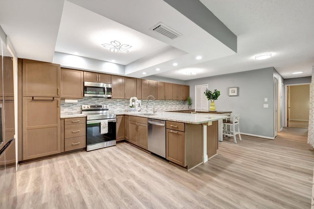 5 of 42 - 4002 Se Fairway W, Stuart, FL