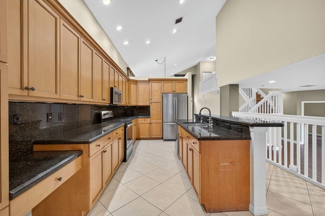 5 of 33 - 8933 Alexandra Circle, Wellington, FL