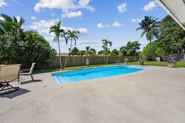 2 of 37 - 12372 Old Country Road S, Wellington, FL