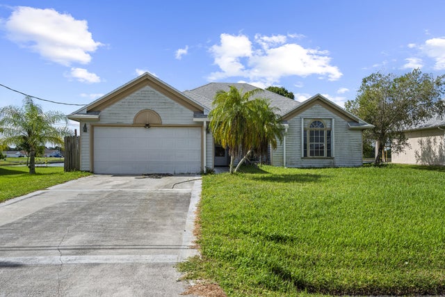 2344 Sw Santana Avenue, Port Saint Lucie