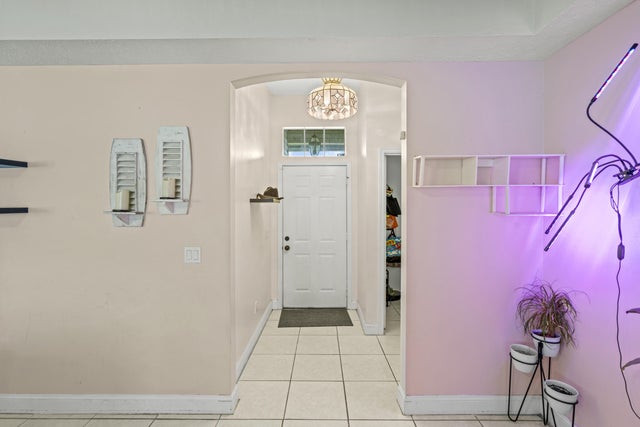 4 of 43 - 2344 Sw Santana Avenue, Port Saint Lucie, FL