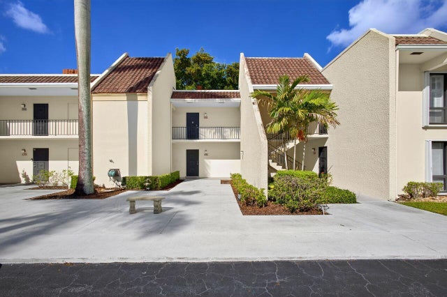2 of 61 - 1731 Presidential Way #c-203, West Palm Beach, FL