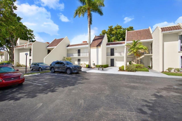3 of 61 - 1731 Presidential Way #c-203, West Palm Beach, FL