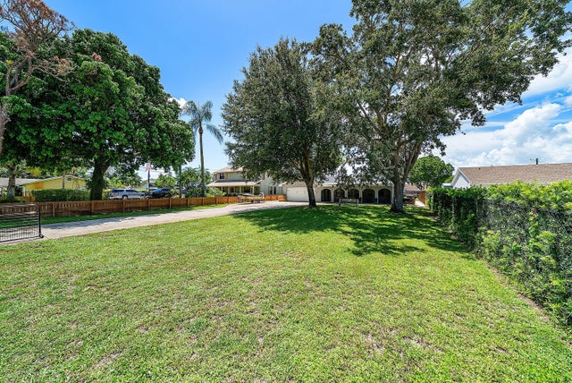 5 of 61 - 5587 3rd Road, Lake Worth, FL
