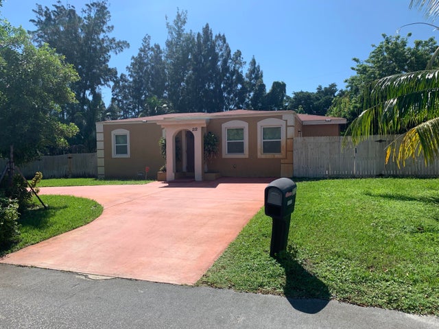 1 of 6 - 212 Nw 6th Avenue, Boynton Beach, FL