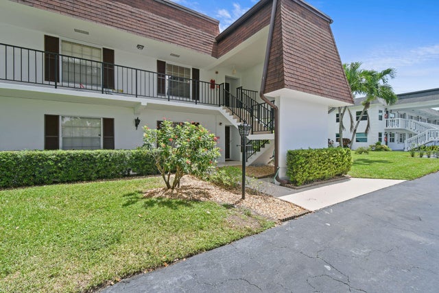 1 of 41 - 10040 Meridian Way N #206, Palm Beach Gardens, FL