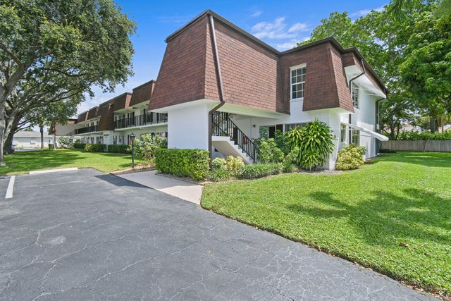 5 of 41 - 10040 Meridian Way N #206, Palm Beach Gardens, FL