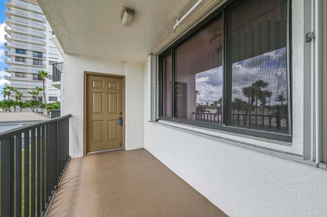 4 of 38 - 3120 N Highway A1a #201, Fort Pierce, FL