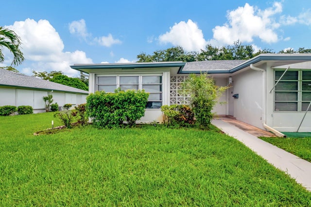 2 of 27 - 1217 S Drive Way #a, Delray Beach, FL