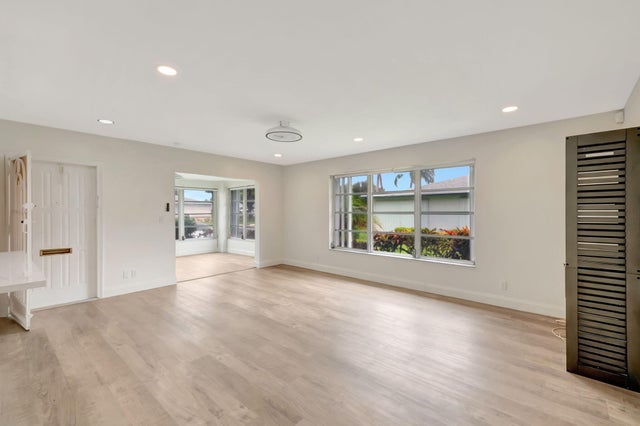 3 of 27 - 1217 S Drive Way #a, Delray Beach, FL