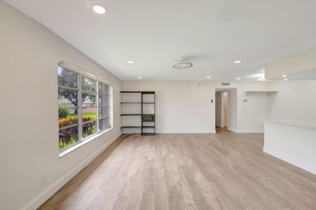 5 of 27 - 1217 S Drive Way #a, Delray Beach, FL