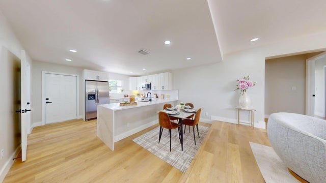 2 of 33 - 440 Gull Court, North Palm Beach, FL