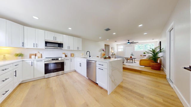 5 of 33 - 440 Gull Court, North Palm Beach, FL