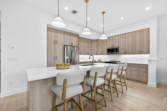 2 of 43 - 114 Royal Palm Circle, Tequesta, FL