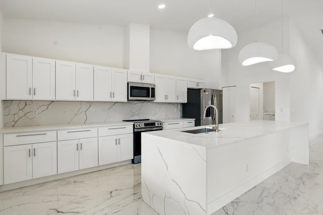 4 of 22 - 5104 Birch Drive, Fort Pierce, FL
