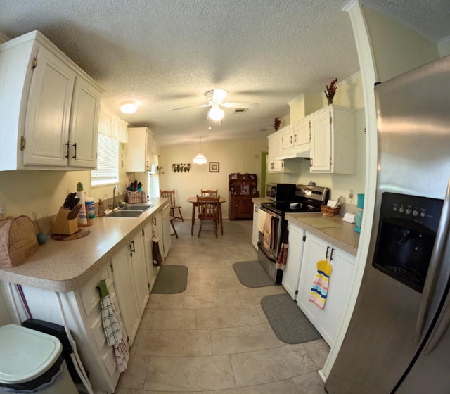 5 of 15 - 6280 Cypress Lane, Lantana, FL