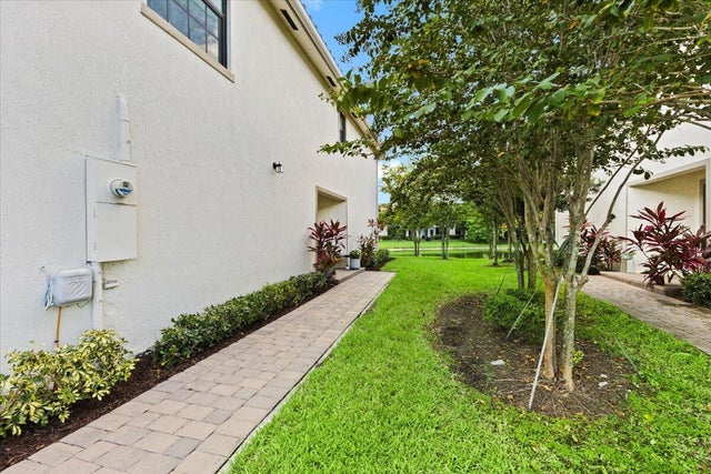3 of 51 - 6019 Woods Edge Circle, Riviera Beach, FL