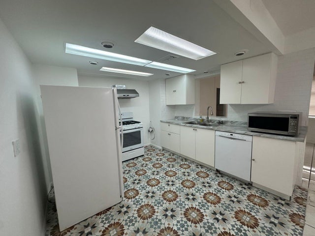 4 of 15 - 9308 N Military Trail, Palm Beach Gardens, FL