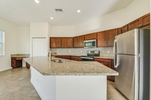 4 of 93 - 1769 Berkshire Circle Sw, Vero Beach, FL