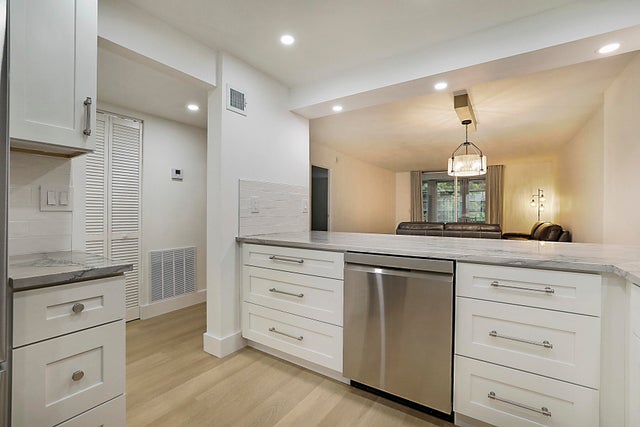 4 of 25 - 1402 Nw 80th Avenue #203, Margate, FL