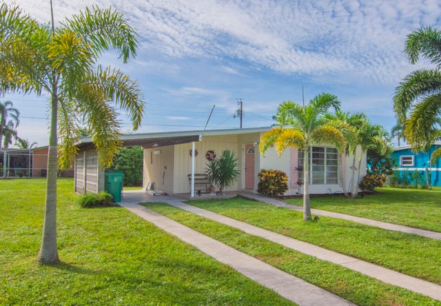 2 of 27 - 2863 Se Merritt Terrace, Port Saint Lucie, FL