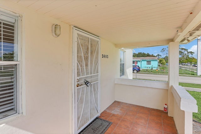 4 of 35 - 2403 Scott Street, Hollywood, FL