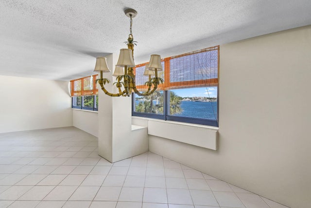 4 of 13 - 1501 S Flagler Drive #3d, West Palm Beach, FL
