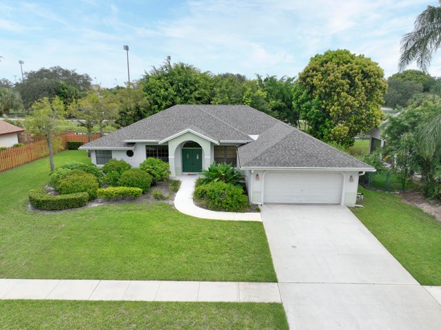 13676 Folkestone Court, Wellington